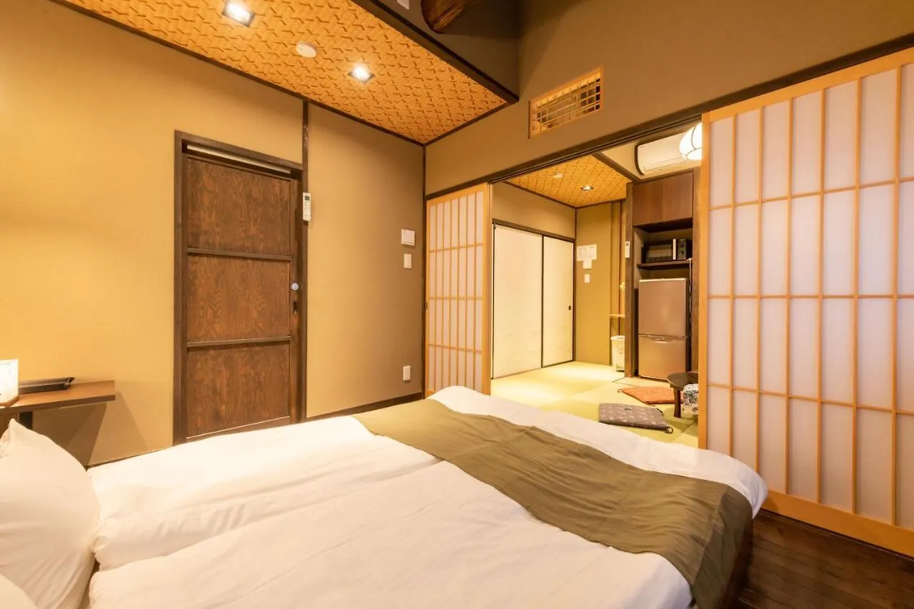 Kumomachiya Takasegawa Villa Kyoto 0*,