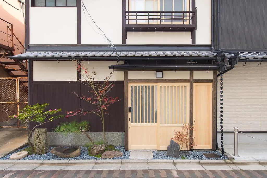 Kumomachiya Takasegawa Villa Kyoto